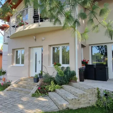 Lägenhet City Center Apartman Siófok